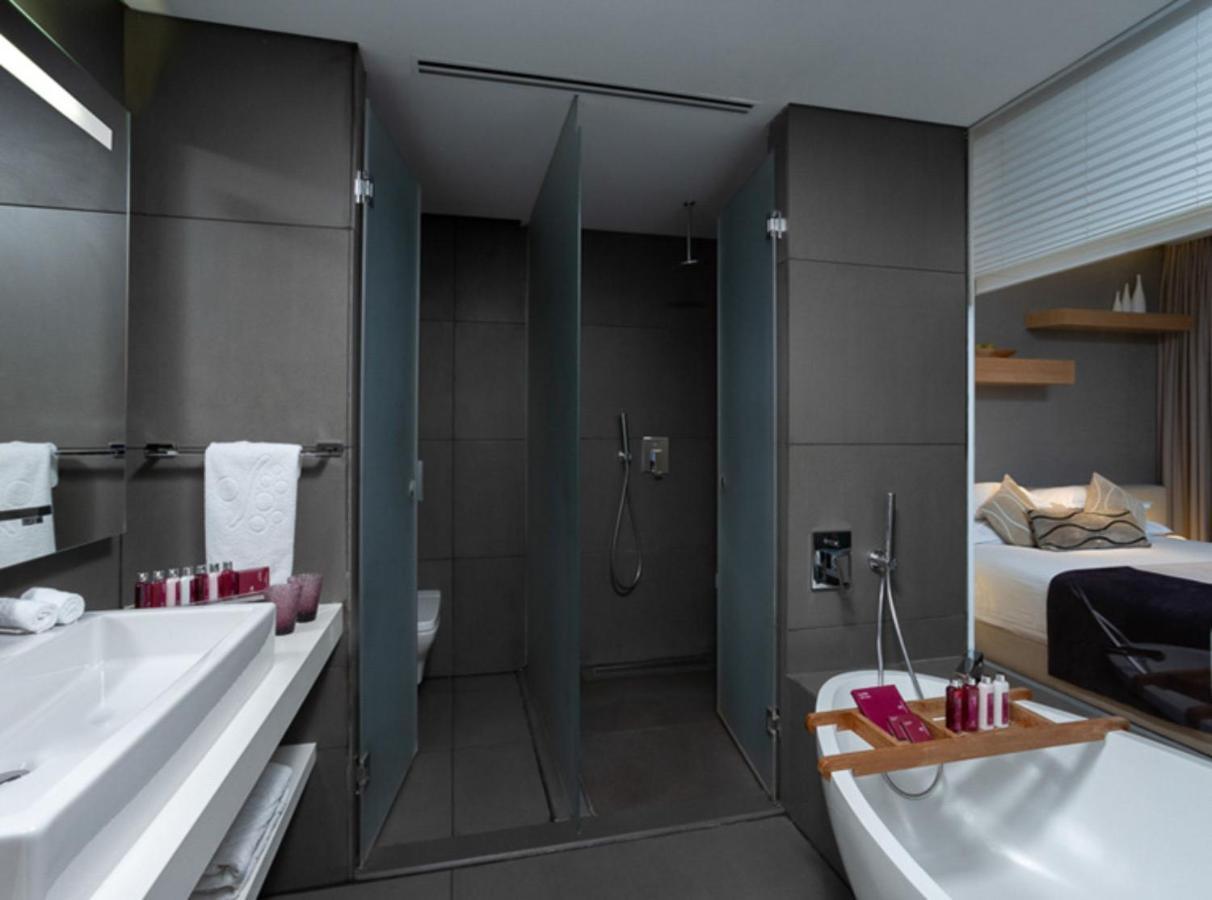 Cramim By Isrotel Exclusive Kiryat Anavim Luaran gambar A walk-in shower